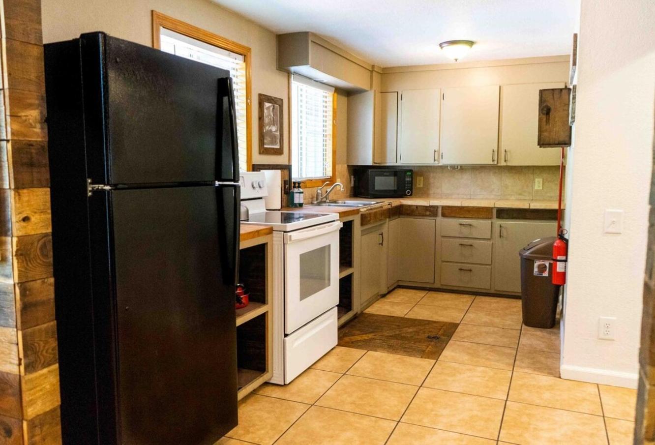 Bear Cave- Pet Friendly Suite In Shaver Lake Шейвер-Лейк Екстер'єр фото
